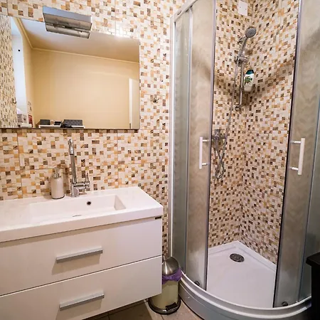 Elegant And Stylish Retreat With Terrace - Two Bedroom With Terrace