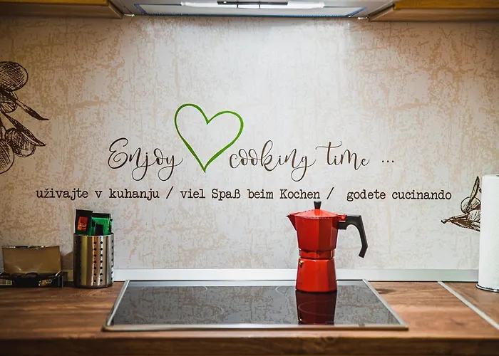 Elegant And Stylish Retreat With Terrace - Two Bedroom With Terrace Апартаменты