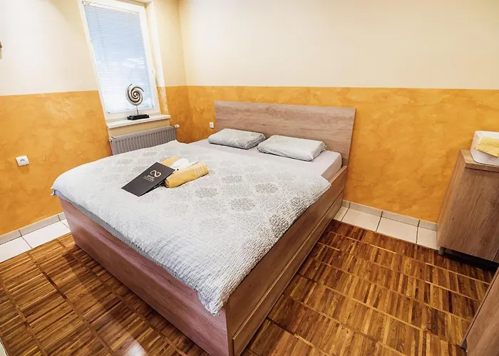 Elegant And Stylish Retreat With Terrace - Two Bedroom With Terrace Apartment *