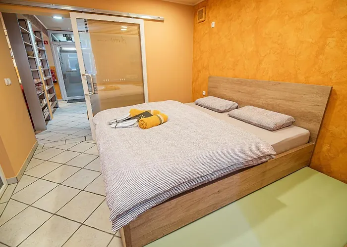 Elegant And Stylish Retreat With Terrace - Two Bedroom With Terrace Апартаменты *