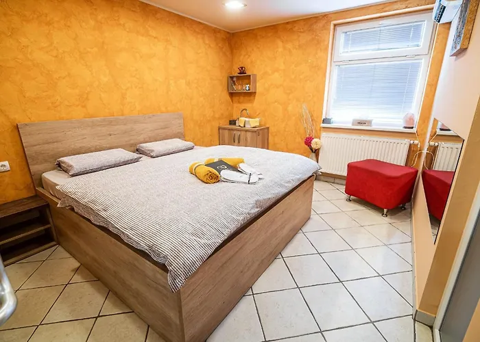 Апартаменты Elegant And Stylish Retreat With Terrace - Two Bedroom With Terrace