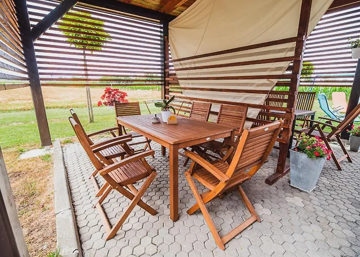 Elegant And Stylish Retreat With Terrace - Two Bedroom With Terrace Lägenhet Brežice