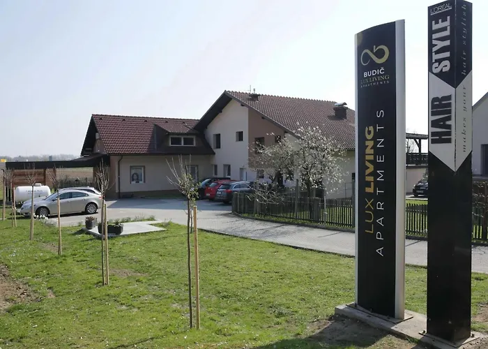 Elegant And Stylish Retreat With Terrace - Two Bedroom With Terrace