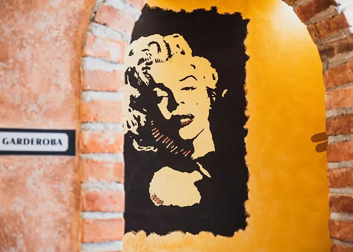 Апартаменты Elegant And Stylish Retreat With Terrace - Two Bedroom With Terrace *